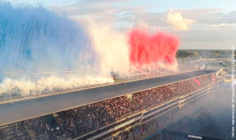 Capture d'écran de la vidéo du GP Explorer tm 3 où l'on voit l'utilisation de feux de jour